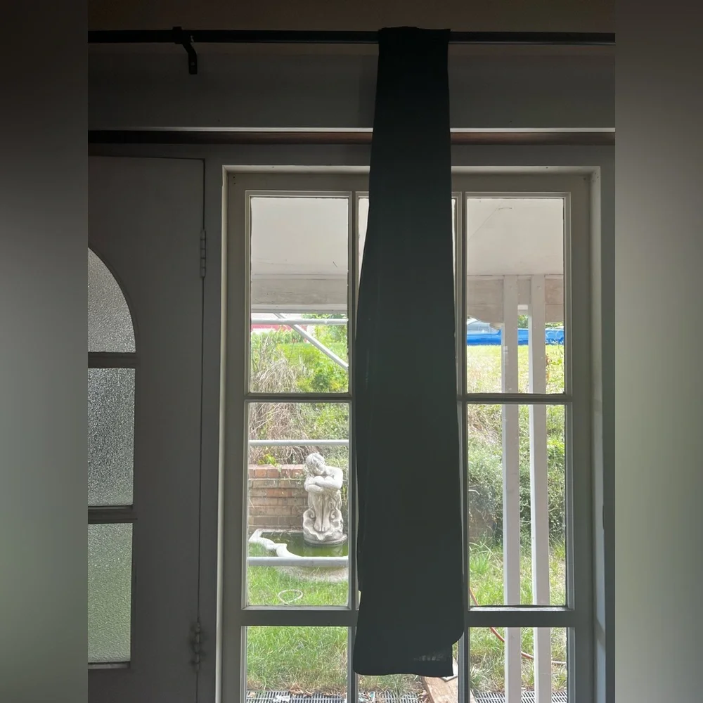 Wrap it your way! Around the shoulder shawl / wrap or scarf. Black and long. - Picture 10 of 12